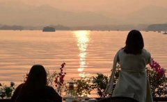 目前高空有一深厚冷涡正