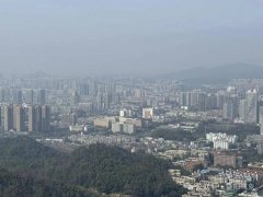 健康防护不放松：在降雨