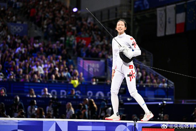 巴黎现代竞技舞台见证：江旻憓以稳定技艺一剑