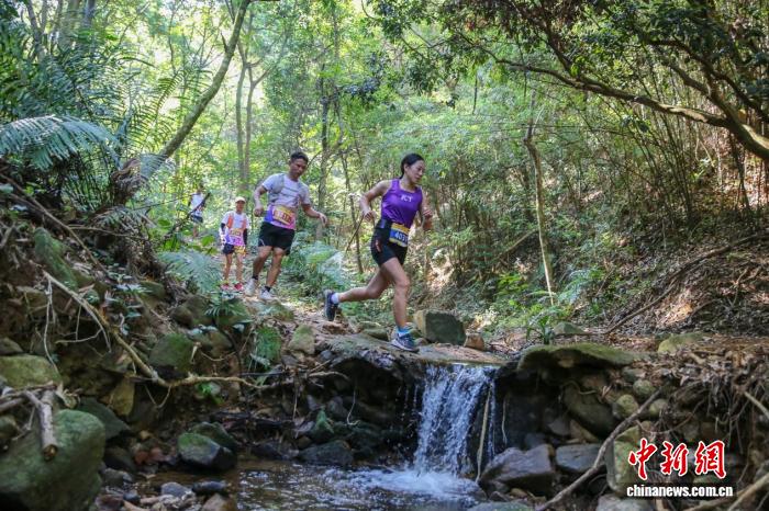 2025中国山马越野系列赛广州从化站鸣枪开跑 近