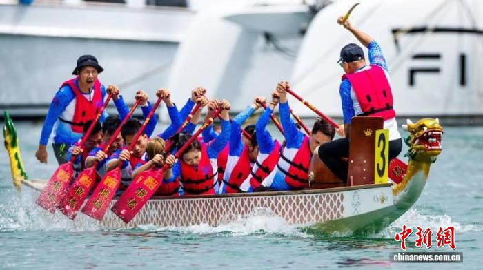 猎德龙舟队首战国际赛场摘金