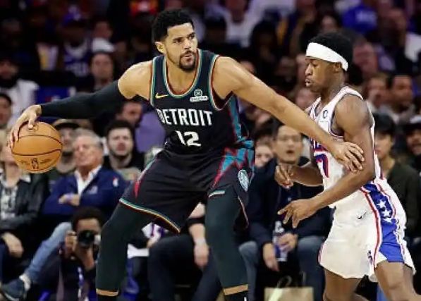 掘金加时险胜马刺终结11连胜 约基奇40+13助力压文