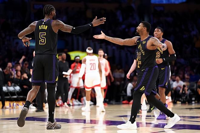 湖人双杀火箭锁定系列赛优势 艾顿状态起伏引担